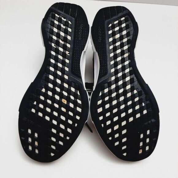 REEBOK / Athletic Running Shoes B&W Mesh Runners GW8702 Sz 8 - Picture 15 of 16